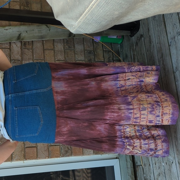 Upcycled Tye Dye Skirt - Picture 2 of 7